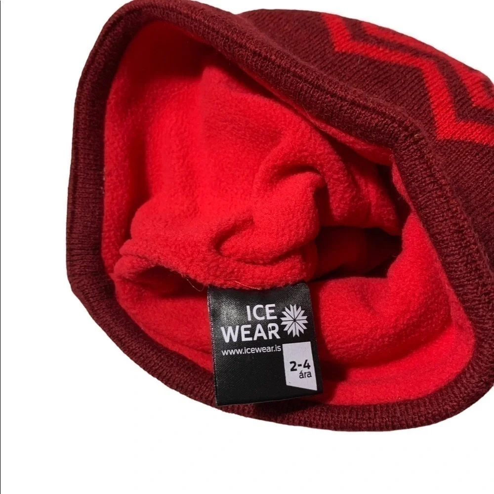 New IceWear Unisex Wool Winter pom pom hat size 2-4 yrs Red BNWOT